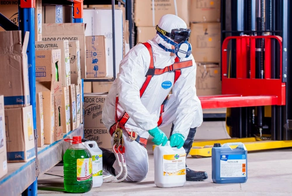 Formation des personnes concernées par la manipulation des produits chimiques